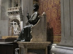 To coś więcej niż krzesło. Czyli o co chodzi w święcie Katedry św. Piotra?