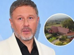 Różowa posiadłość Andrzeja Piasecznego w Górach Świętokrzyskich. Tak mieszka gwiazdor