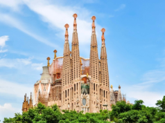 Historyczny moment w Barcelonie. Sagrada Família osiągnęła swoją docelową wysokość po 140 latach budowy