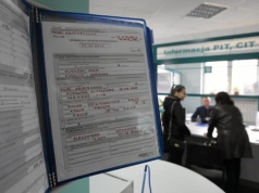 Dochody z zagranicy pod lupą fiskusa. Patrzy na coś więcej niż adres. Ten błąd może słono kosztować