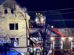 Pożar domu w Otmuchowie. Jedna osoba nie żyje, cztery w szpitalu