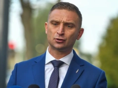 "Zdrajcy z PiS", "odpowiedź w lustrze". Szłapka kontra Bąkiewicz