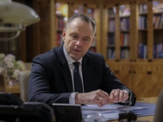 „Twój głos to amunicja w walce o wolną Polskę”. Jest PETYCJA do prezydenta o weto ustawy dotyczącej SAFE