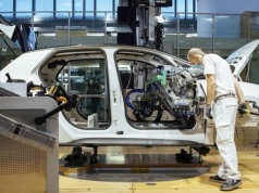 Fala zwolnień w motoryzacji przez decyzje Brukseli. Zagrożonych kolejne 250 tys. miejsc pracy