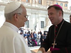 Bp Pawło Honczaruk: w tej tragedii wojny wielu ludzi służy potrzebującym