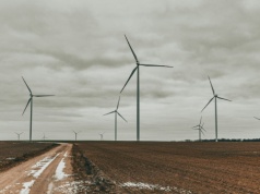 Co dzieje się z turbiną po 25–30 latach? Fakty o demontażu, które rzadko padają w dyskusji