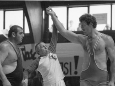 ​"Olbrzym z Rzeszowa"  nie żyje. Sandurski był medalistą olimpijskim