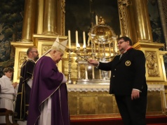 Stanisław Dziwisz pasowany na Stopień Patriotyczny Rycerzy Kolumba (Galeria)