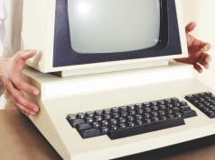 Mam w domu stary monitor i książki po babci. Na Allegro zarobiłam na nich setki złotych