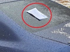 Kradną samochody metodą na kartkę. Jak się przed nią obronić?