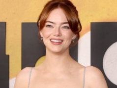 Zachwyciła na gali BAFTA 2026. Show skradło głębokie wycięcie w sukni