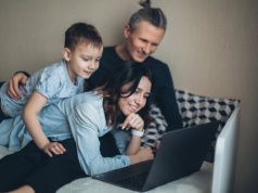 Rodzice przelali ci 100 000 zł na konto. Jeśli nie złożysz jednego formularza, zapłacisz 20 000 zł podatku