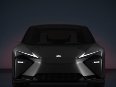 Co dalej z Lexusem IS? Nieoficjalne raporty wskazują na wielki powrót jako elektryk