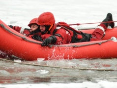 Ćwiczenia z ratownictwa lodowego -Jezioro Grzymisławskie