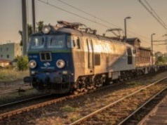 Wykolejenie lokomotywy w Opolskiem. Maszynista zasłabł