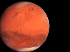 Mars był dawniej ciepły i deszczowy? Dowody w nowych badaniach