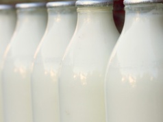 Postawił automat i nie nadąża z dostawami. Klienci wykupują wszystko