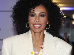 Omenaa Mensah o swoim pochodzeniu. 