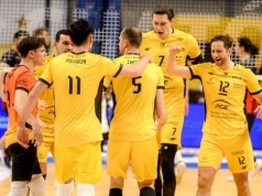Skra wygrywa u siebie z Resovią