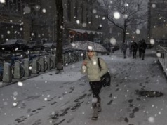 Stan wyjątkowy w Nowym Jorku. "Najsilniejsza śnieżyca od dekady"