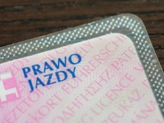 Wymiana praw jazdy jest obowiązkowa. Kto i kiedy musi to zrobić?