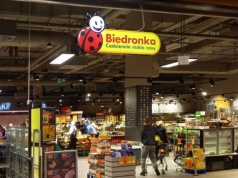 Kasa samoobsługowa w Biedronce zablokuje zakupy. Chyba że unikniesz częstego błędu