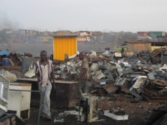 Odzyskują surowce, tracą zdrowie. Najwyższą cenę płacą dzieci