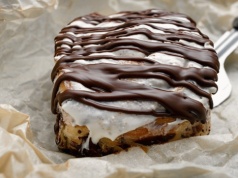 Jedno z najlepszych ciast, jakie jadłam. Znika ze stołu w kilka minut