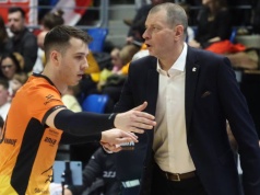 Trener Skry zaskoczył po bezcennym zwycięstwie. "Proszę zapytać mojej żony"