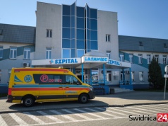 Nie było karetki potrzebnej do transportu między szpitalami. NFZ nakłada karę na świdnicki „Latawiec”