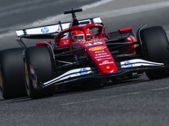 Ferrari dominuje w ostatnim dniu testów F1 w Bahrajnie. McLaren traci cenny czas na torze