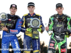 Żużel. Przeciwległa prosta: Otwórzmy granice, zanim będziemy się ścigać sami ze sobą