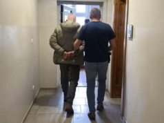 Policja z Chojnic zatrzymała trzy osoby. W tle narkotyki i broń myśliwska