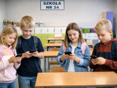 Szkoła Podstawowa nr 34 w Krakowie wprowadza całkowity zakaz telefonów.