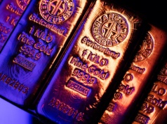 Spór o cła w USA podbija ceny złota i osłabia dolara