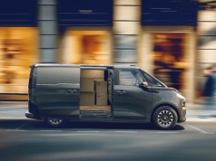 Renault przejmuje Flexis i wraca do elektrycznych vanów