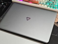 Chińska odpowiedź na MacBooka? Moore Threads pokazał swojego laptopa