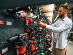 Klient DIY już nie kupuje jak dawniej. Co zmienił Internet i AI?