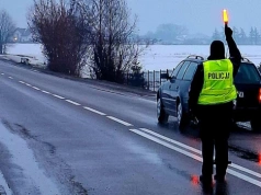 Uciekł na parking, bo zobaczył radiowóz. Był kompletnie pijany