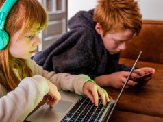 Małopolska. Sejmik apeluje o ustawowy zakaz dostępu do mediów społecznościowych dla dzieci