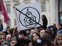 Zakon oddaje kamienice pod hotel, najemcy mają się wynieść. Krakowski Kazimierz tylko dla turystów?