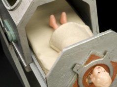 Z przeszłości medycyny: lalka w żelaznym płucu