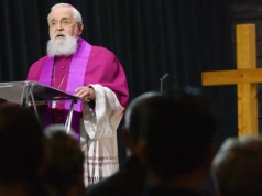 Niemiecki biskup przestrzega przed skrajną prawicą