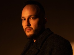 Mes wystroił się na randkę z amerykańską modelką