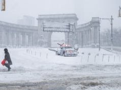 Śnieżyca paraliżuje USA. 600 tys. domów bez prądu