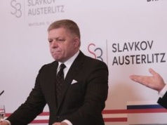 Ropa nie płynie na Słowację. Kijów znów przesuwa termin