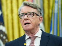 Peter Mandelson zwolniony za kaucją. Jego nazwisko pada w aktach Epsteina