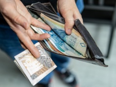 Praca 40 godzin tygodniowo i realna szansa na 15 tys. zł brutto. Szukają aż 3 osób