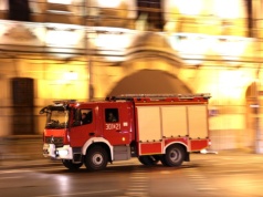 W nocy wybuchł pożar w bloku. Zginęła jedna osoba