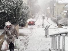 Niż przyniesie ochłodzenie i śnieg. IMGW ostrzega przed gołoledzią. Gdzie będzie najgorzej?